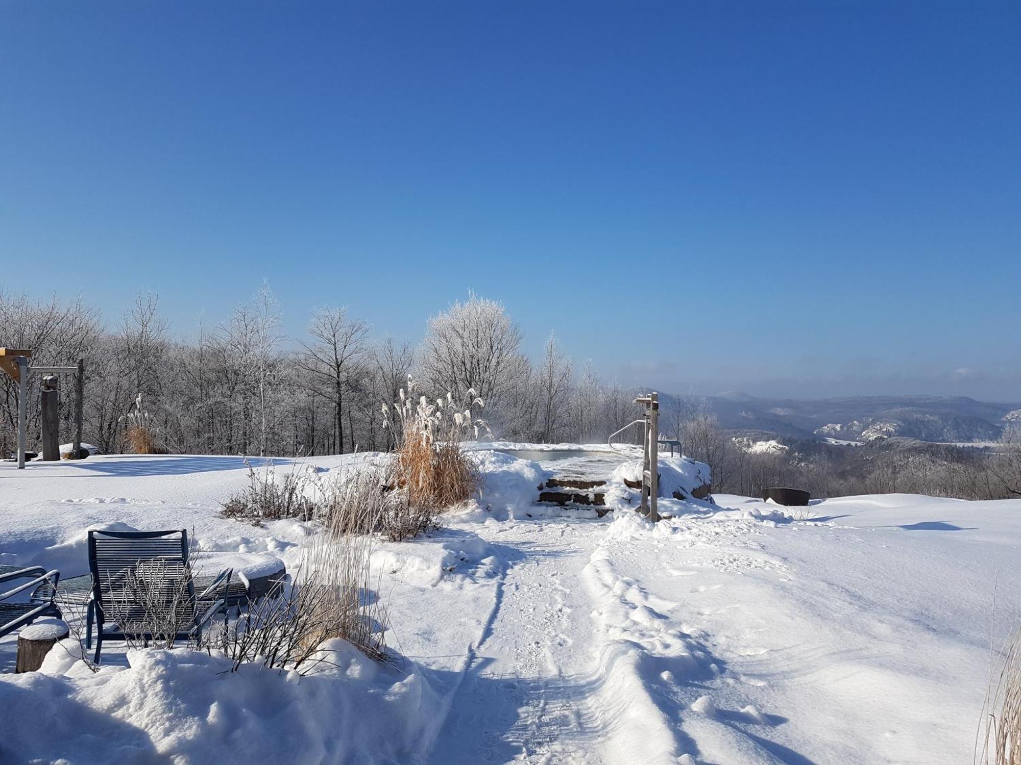 Eco Spa Highland Grenville-Sur-La-Rouge エクステリア 写真