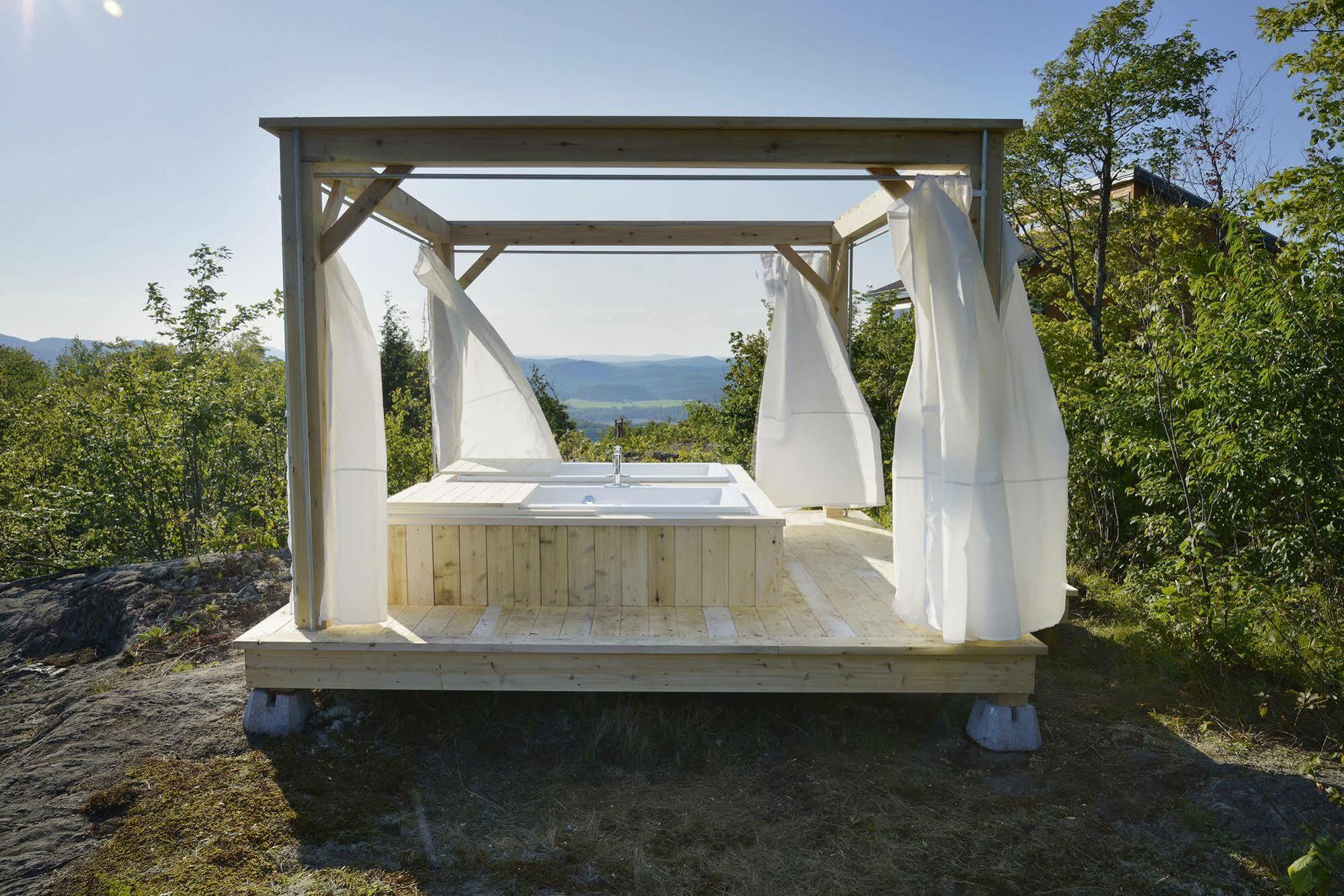 Eco Spa Highland Grenville-Sur-La-Rouge エクステリア 写真