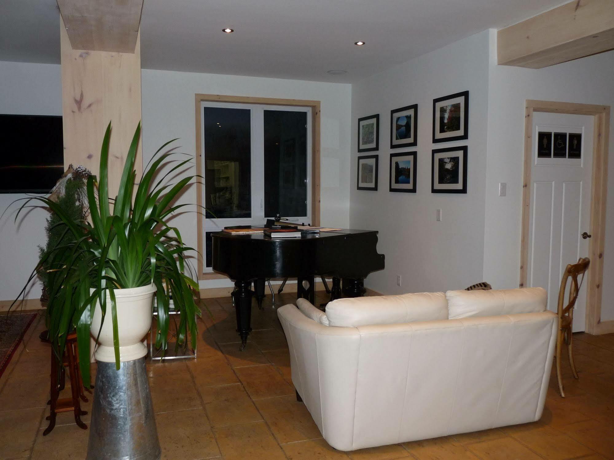 Eco Spa Highland Grenville-Sur-La-Rouge エクステリア 写真